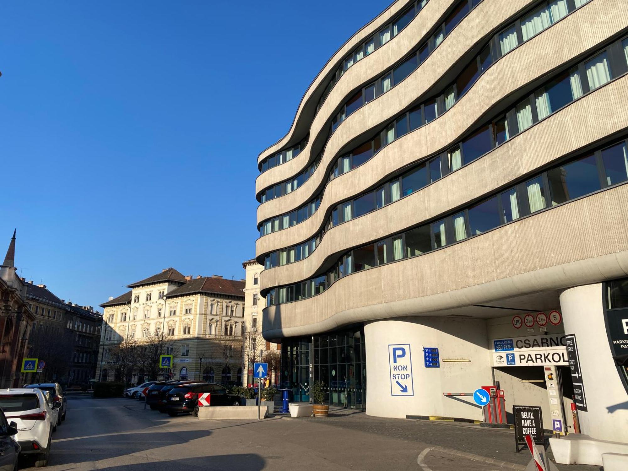 Urban Haven - 3 Beds, 3 Baths, Free Parking, Near Central Market Будапешт Экстерьер фото