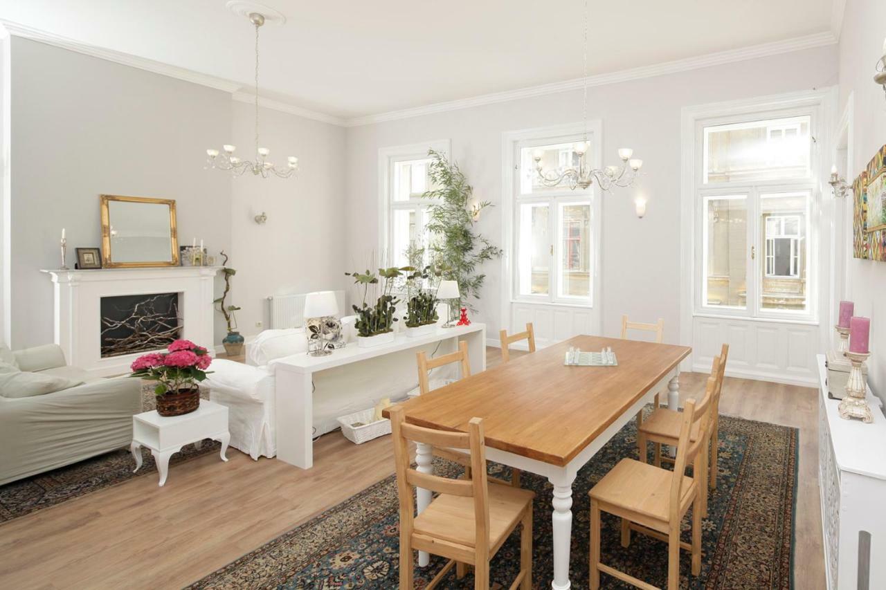 Urban Haven - 3 Beds, 3 Baths, Free Parking, Near Central Market Будапешт Экстерьер фото
